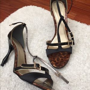 Brand new shoes fits 9 - 10